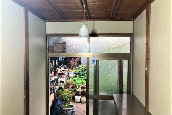 玄関壁リフォーム