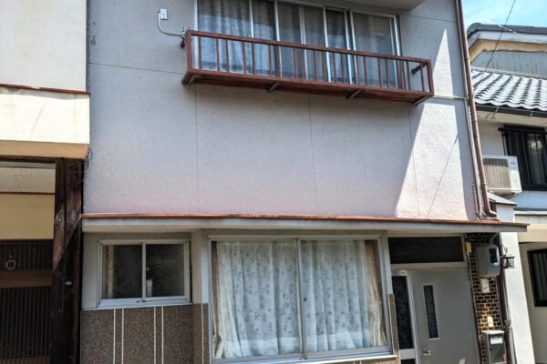 府中市出口町　木造2階建て