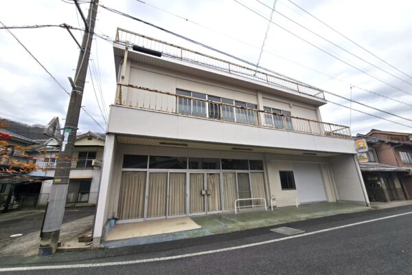 岡山県井原市井原町　貸事務所兼居宅　鉄骨コンクリートブロック造2階建　3DK+事務所・作業場