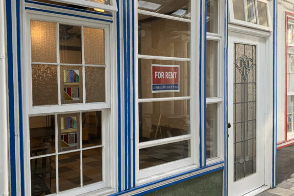 福山市大黒町　木造2階建1階部分　貸店舗　ROOMD