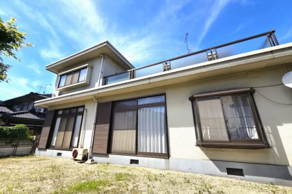 福山市西新涯町１丁目　鉄筋コンクリート造2階建　4SLDK　中古住宅