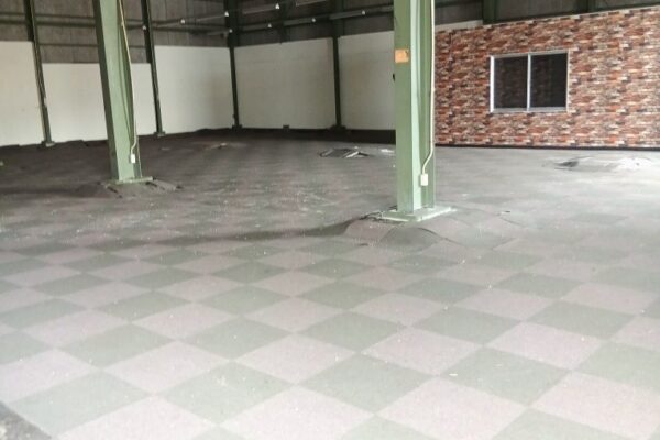 福山市引野町　約２７５坪　重量鉄骨造平屋建て　売倉庫
